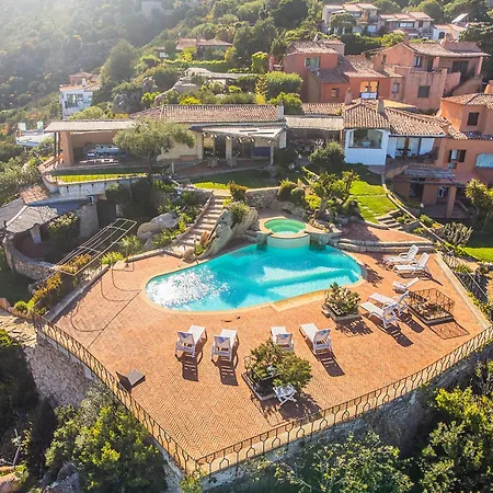 Sardinia Family - Carmen With Sea View And Pool بورتو كيرفو