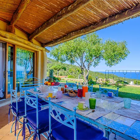 Sardinia Family - Carmen With Sea View And Pool فيلة
